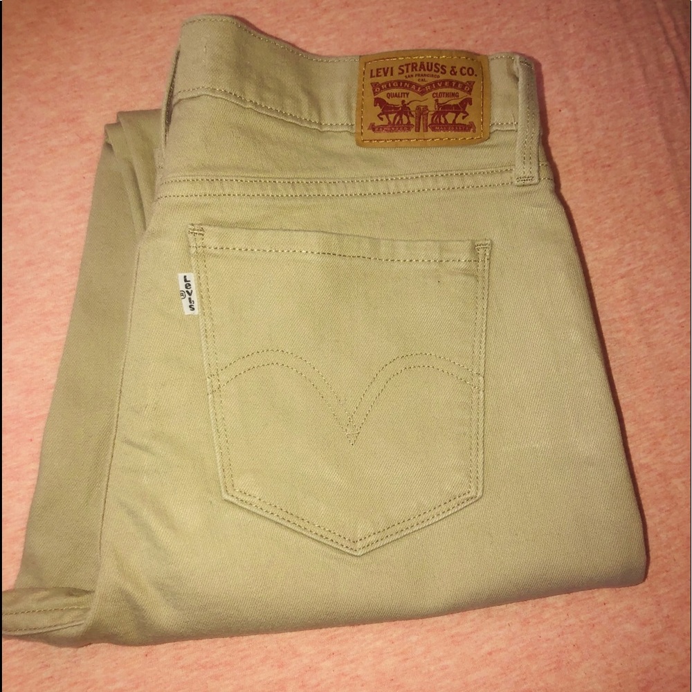 Women’s tan 505 original Levi’s